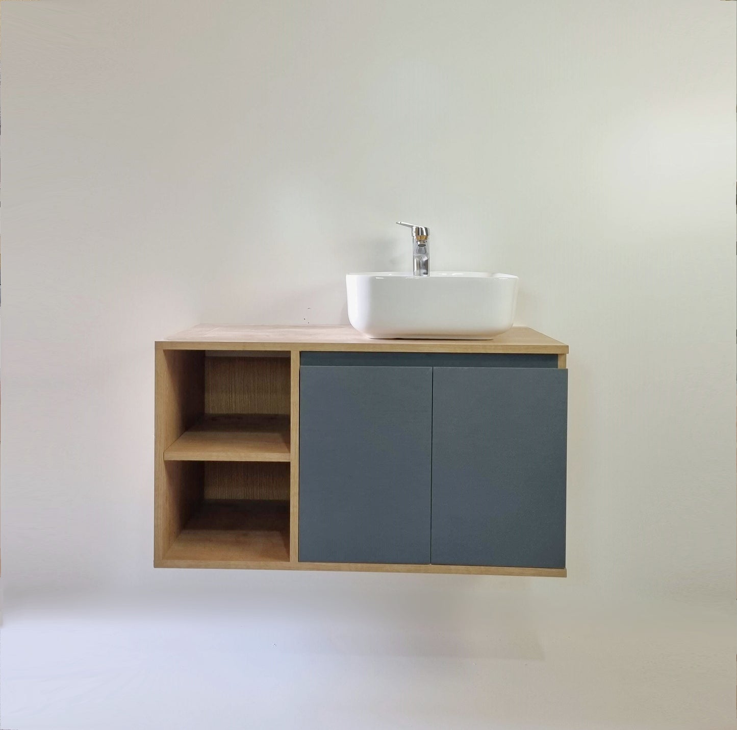 mueble vanitorio puertas