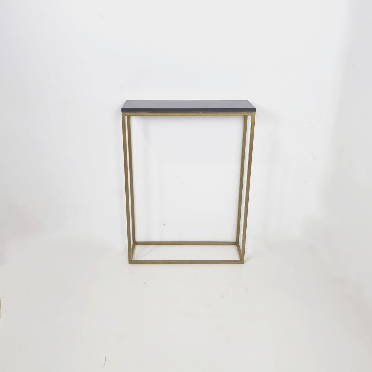 arrimo dorado y negro