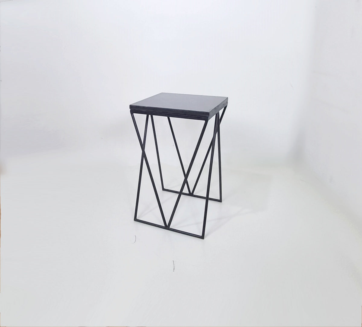 mesa auxiliar negro
