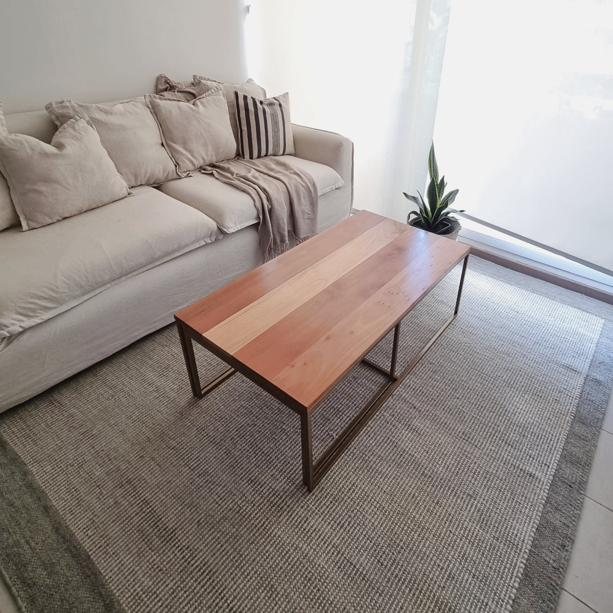 mesa de centro madera roble