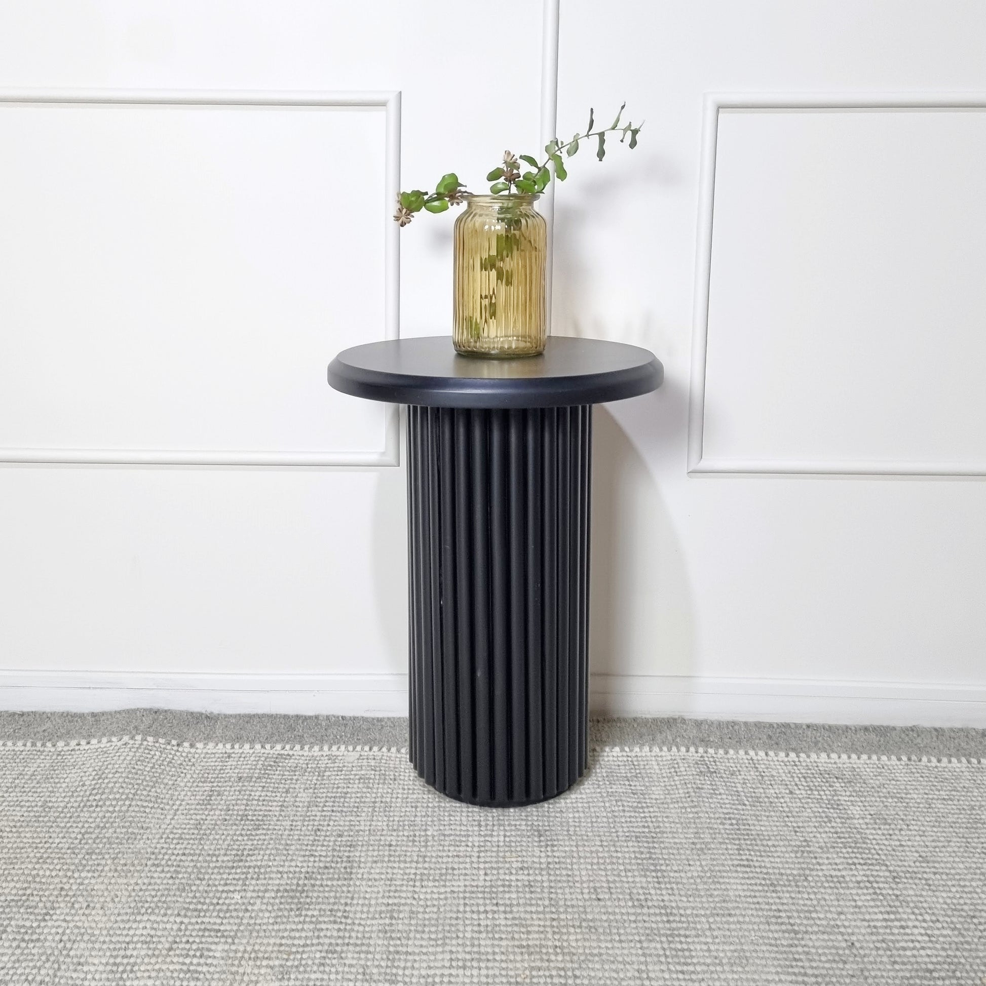 mesa lateral negra