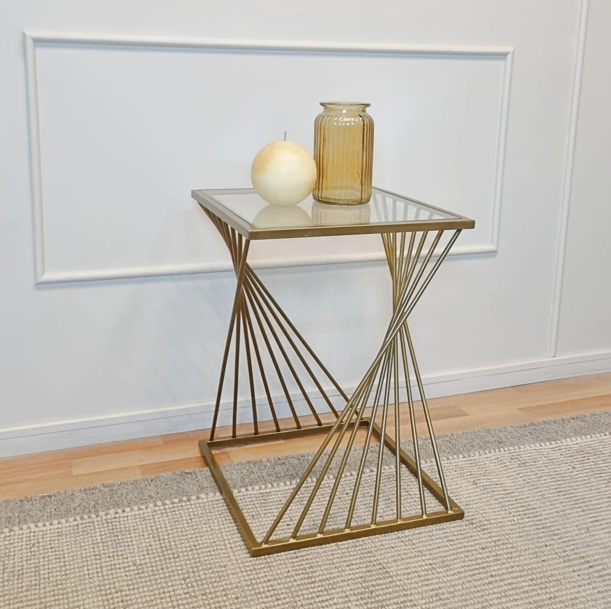 mesa lateral dorada