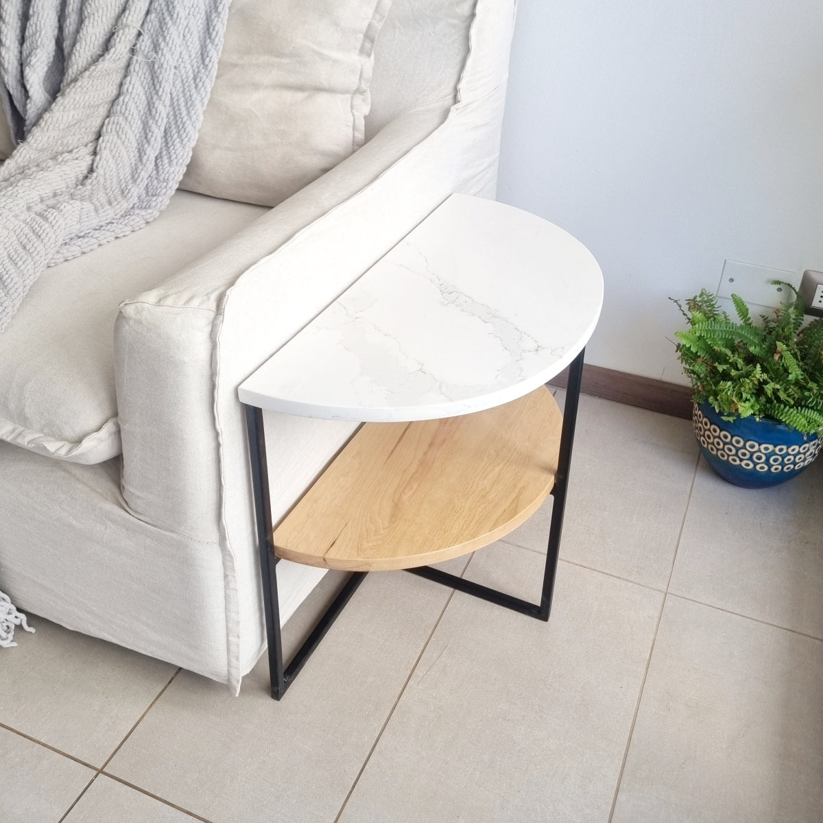mesa lateral semicircular