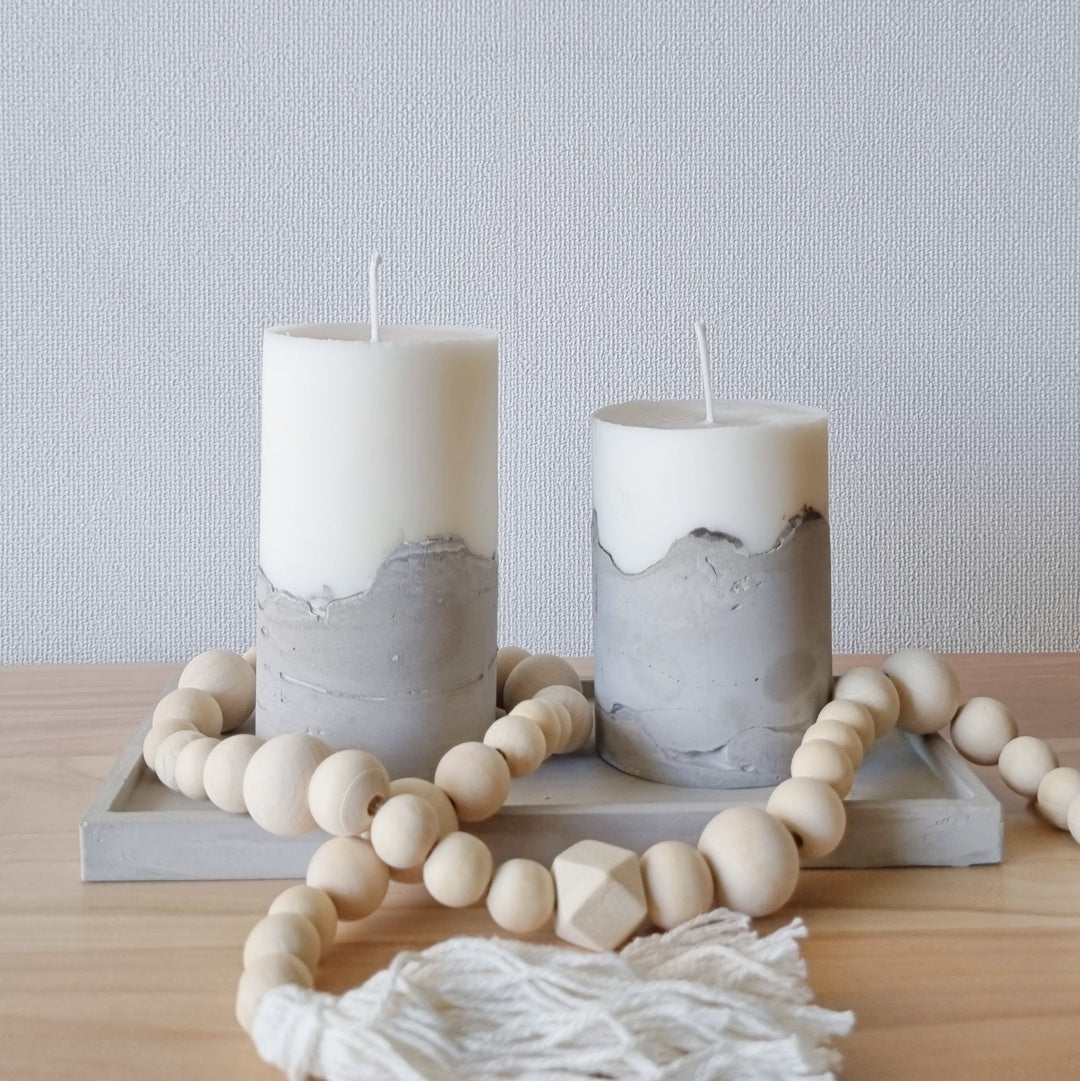 Set de Velas (10 cm, 13 cm) + Bandeja decorativa de cemento Rectangular